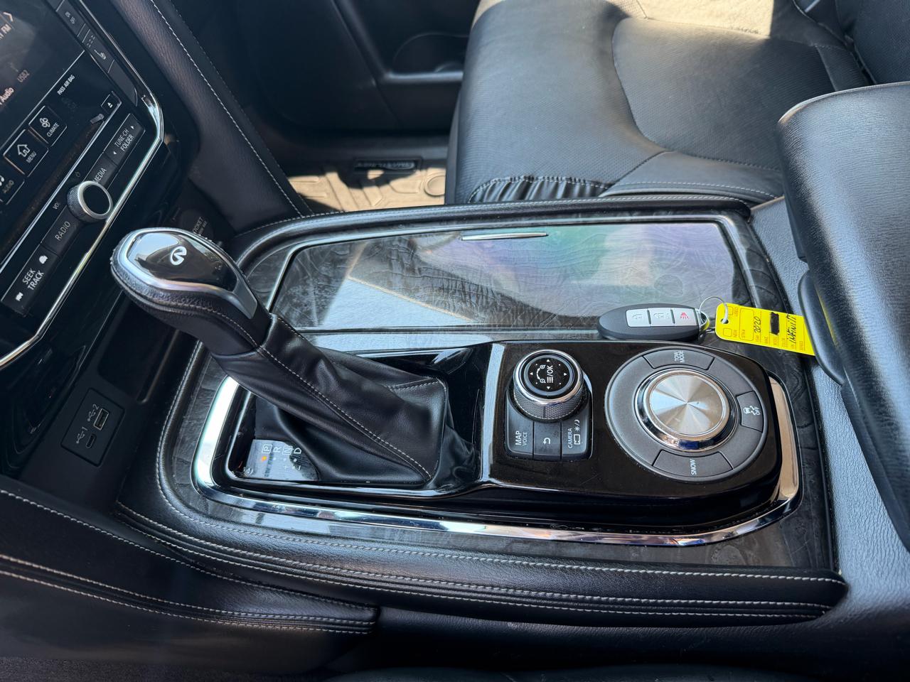 Infiniti QX80 LUXE 2020
