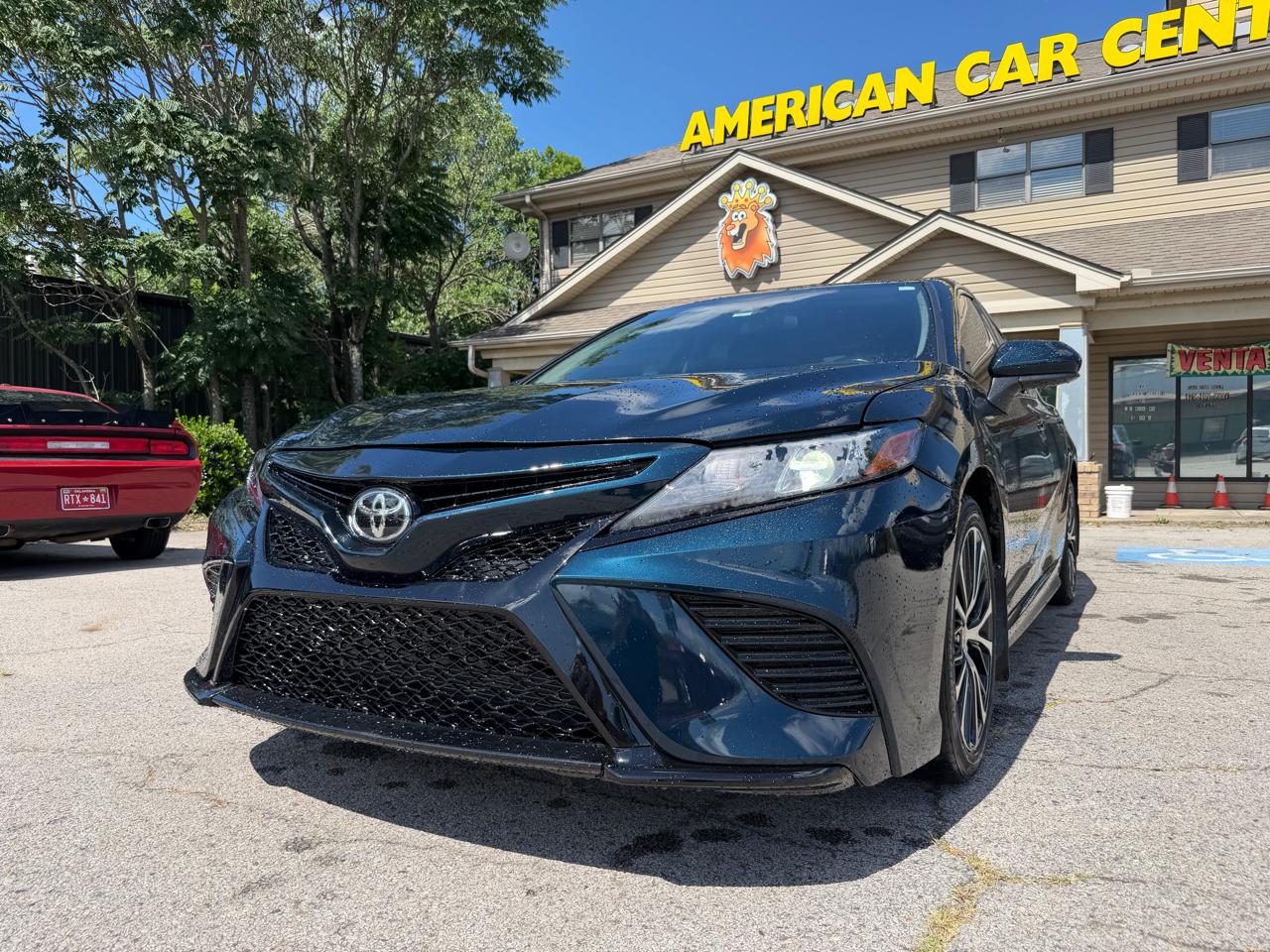 2020 Toyota Camry SE