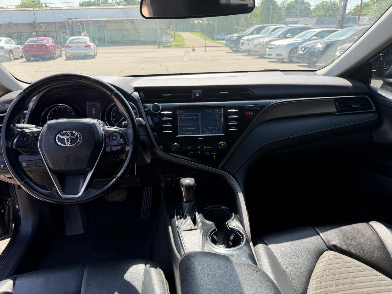 Toyota Camry SE 2020