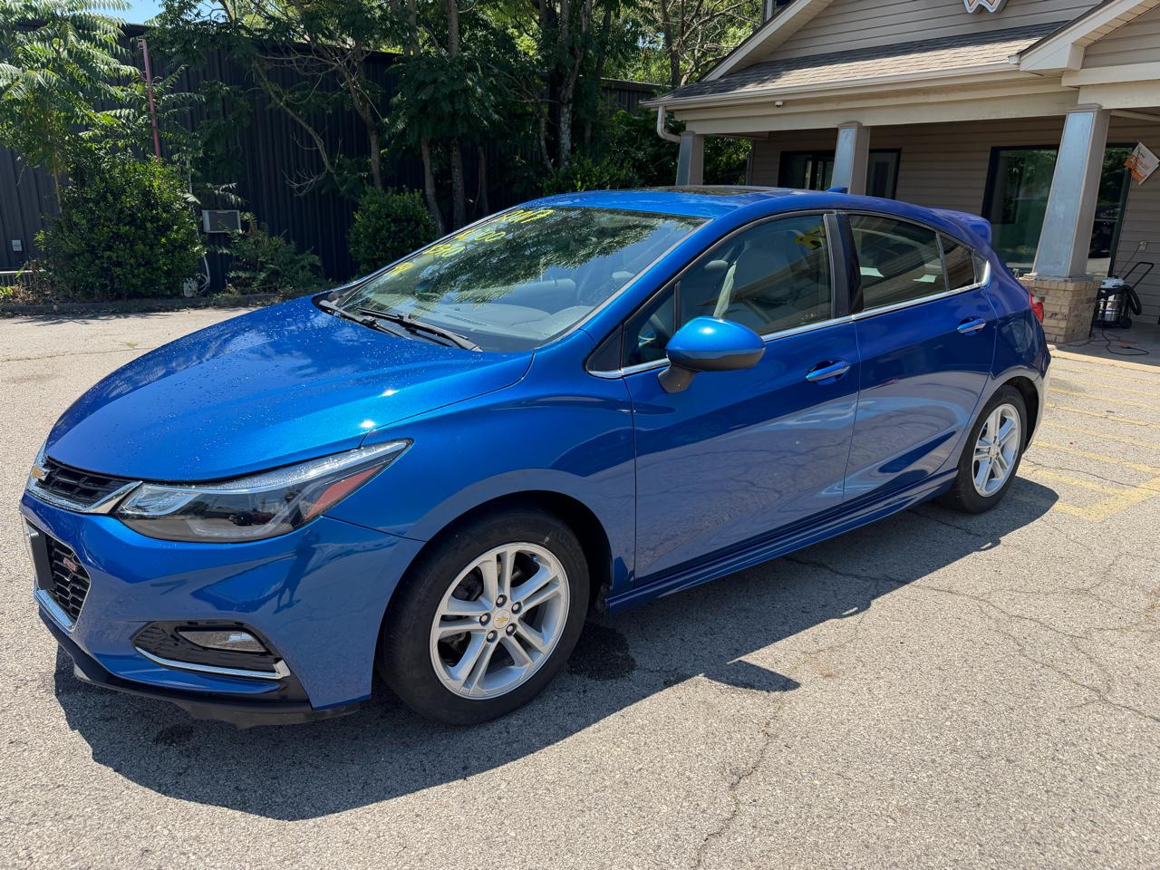 Chevrolet Cruze LT Auto Hatchback 2017