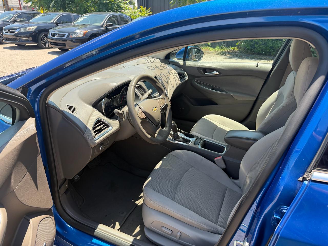Chevrolet Cruze LT Auto Hatchback 2017