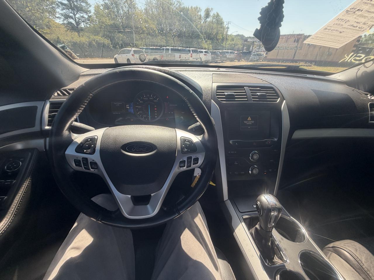 Ford Explorer XLT FWD 2014