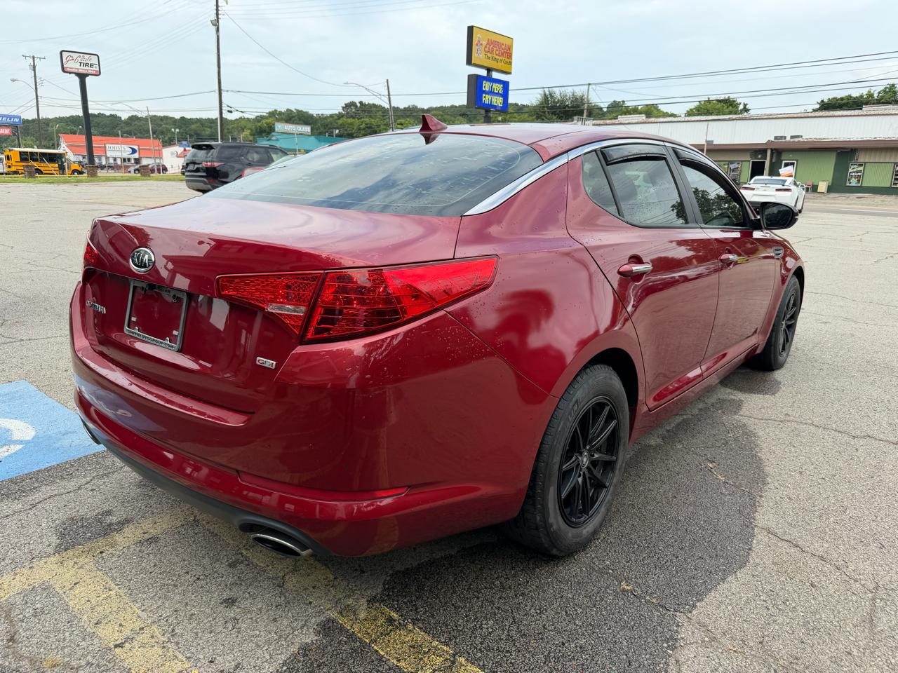 Kia Optima LX MT 2012