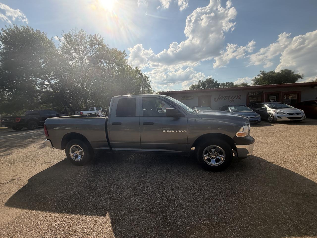 RAM 1500 ST Quad Cab 2WD 2012