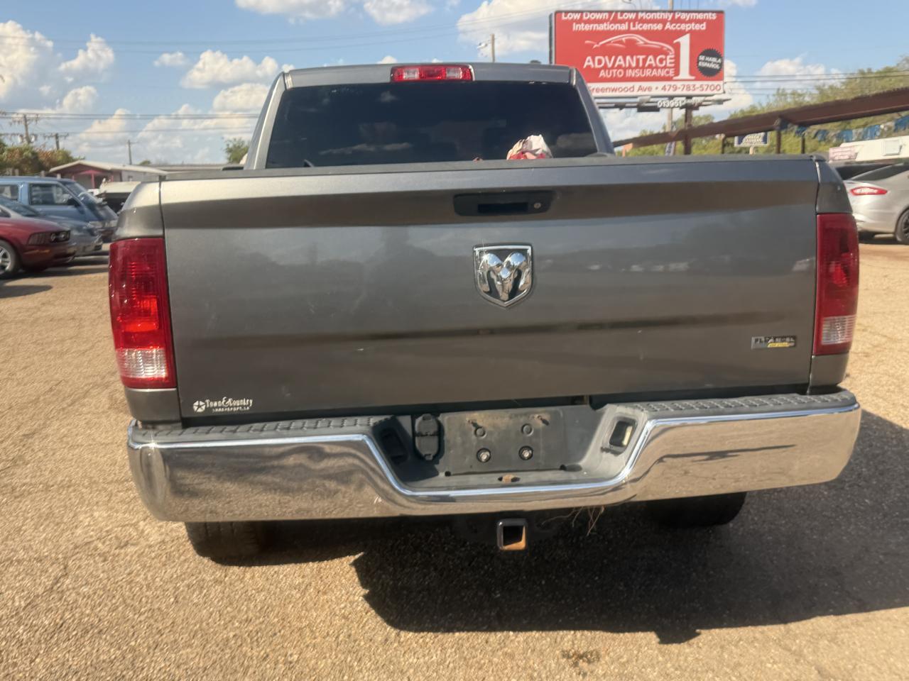 RAM 1500 ST Quad Cab 2WD 2012