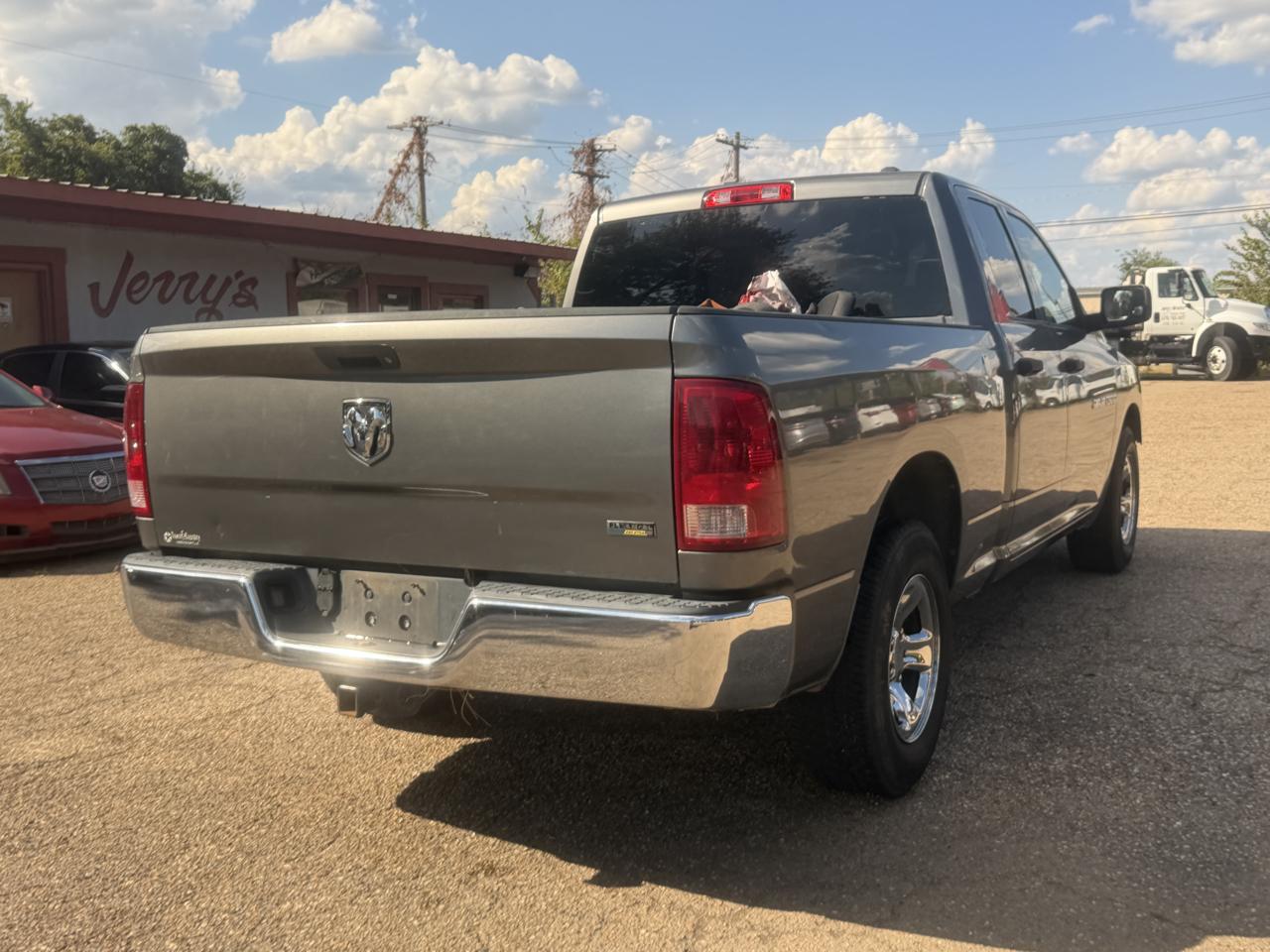 RAM 1500 ST Quad Cab 2WD 2012