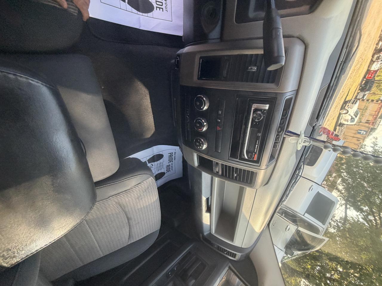 RAM 1500 ST Quad Cab 2WD 2012