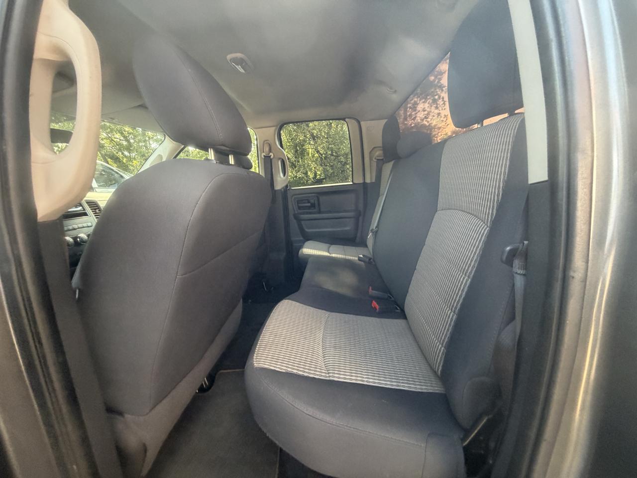 RAM 1500 ST Quad Cab 2WD 2012