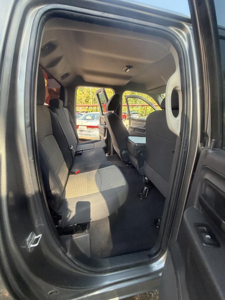 RAM 1500 ST Quad Cab 2WD 2012