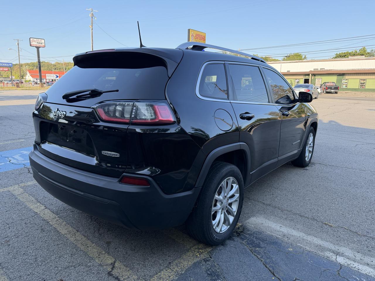 Jeep Cherokee Latitude FWD 2019