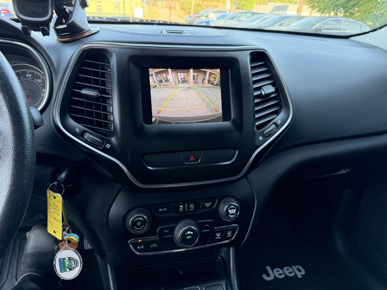 Jeep Cherokee Latitude FWD 2019