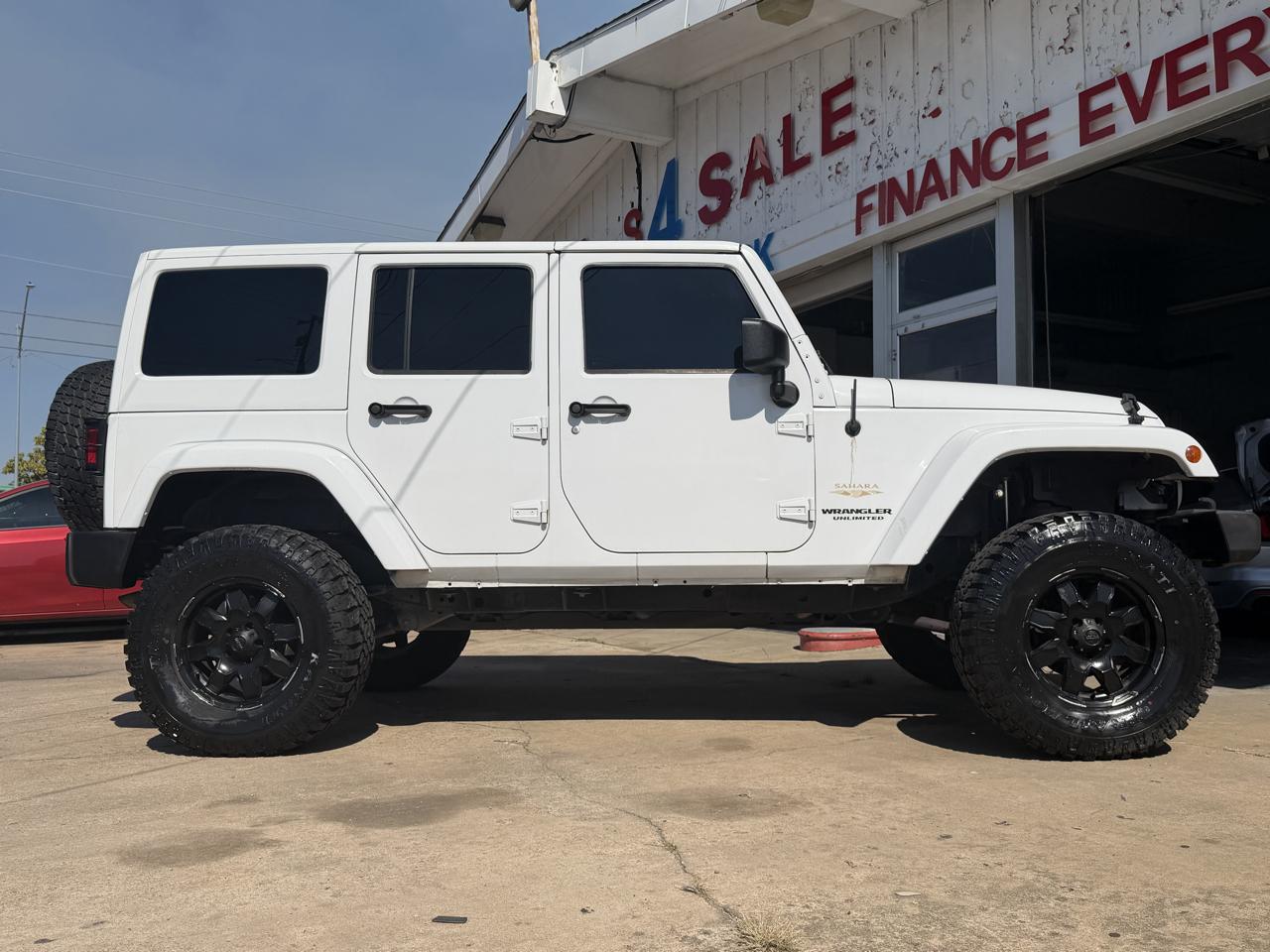 Jeep Wrangler Unlimited Sahara 4WD 2014