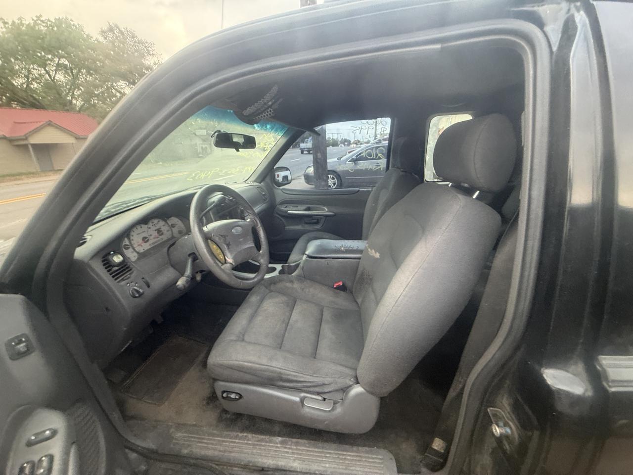 Ford Explorer Sport 2WD 2001