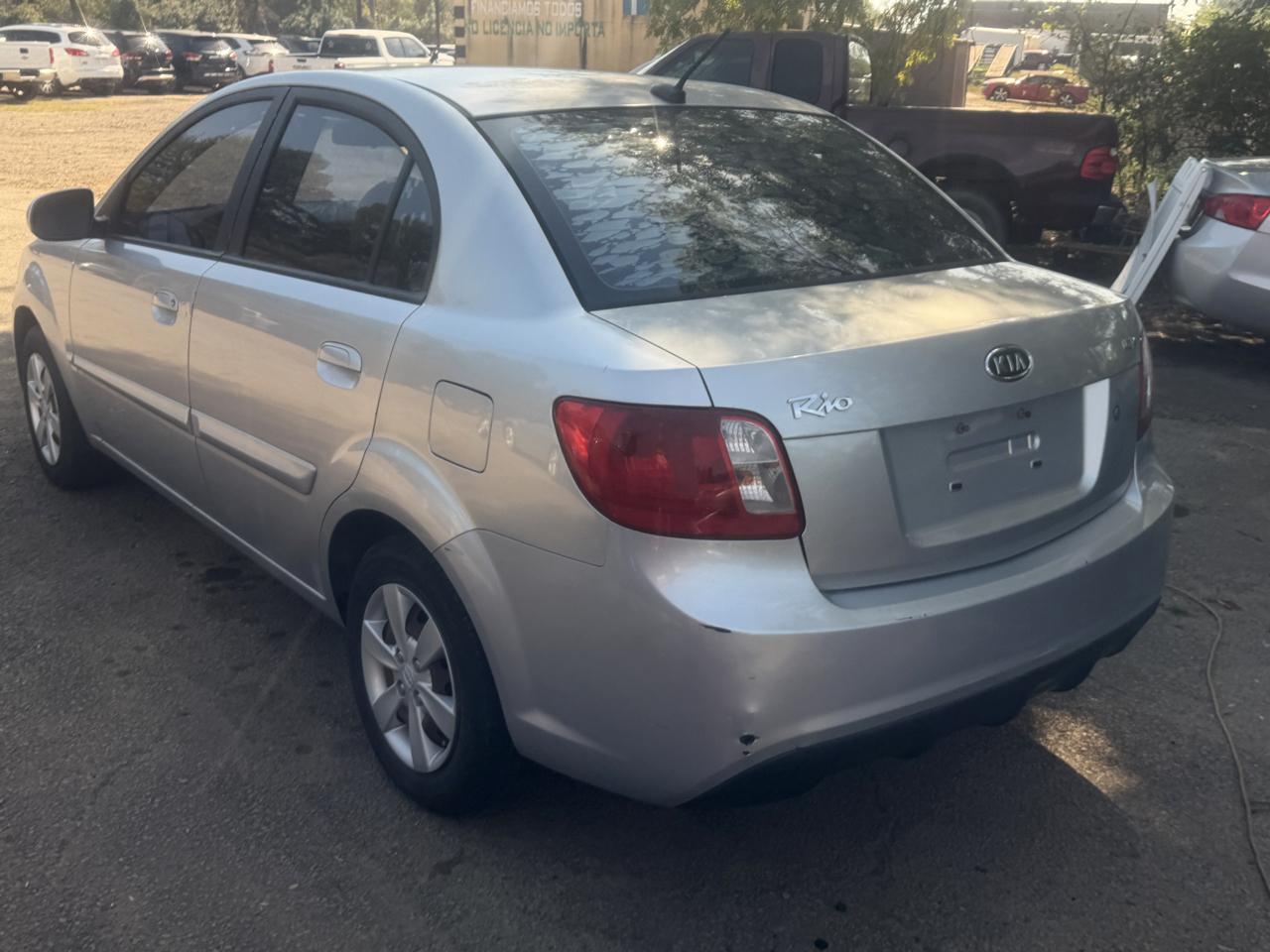 Kia Rio Base 2010