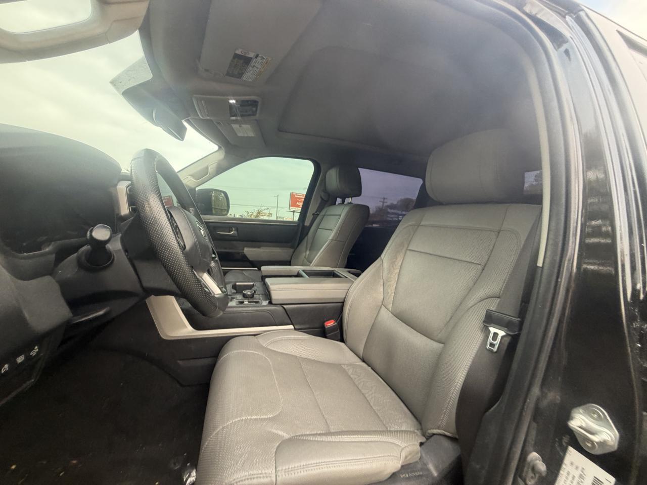 Toyota Tundra Limited CrewMax 4WD 2024