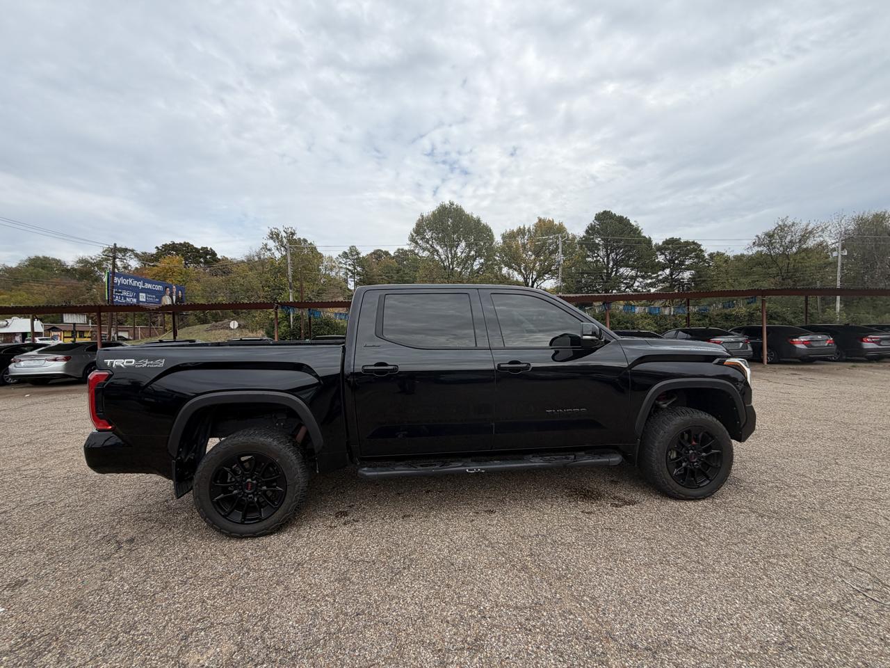 Toyota Tundra Limited CrewMax 4WD 2024