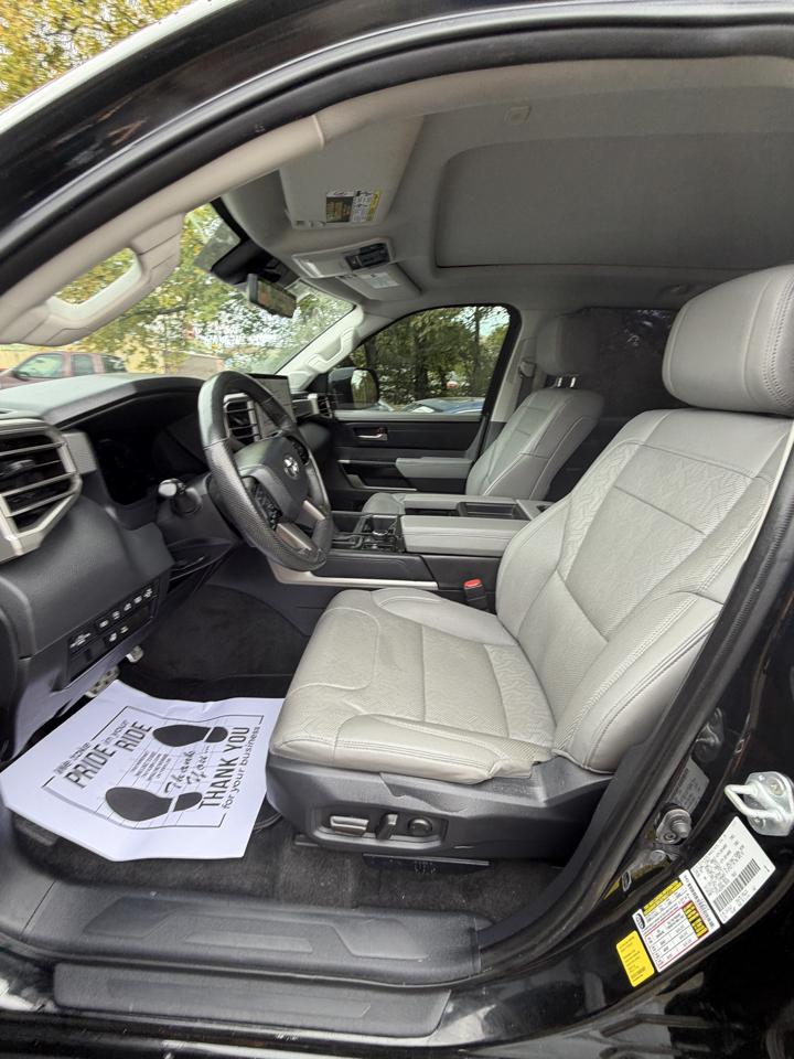 Toyota Tundra Limited CrewMax 4WD 2024