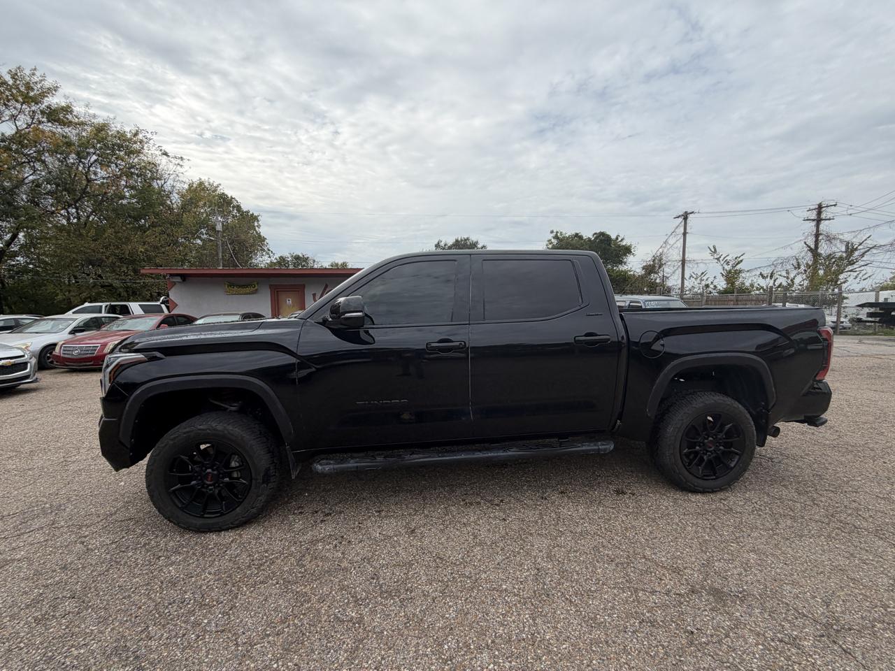 Toyota Tundra Limited CrewMax 4WD 2024