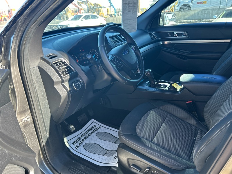 Ford Explorer XLT FWD 2018