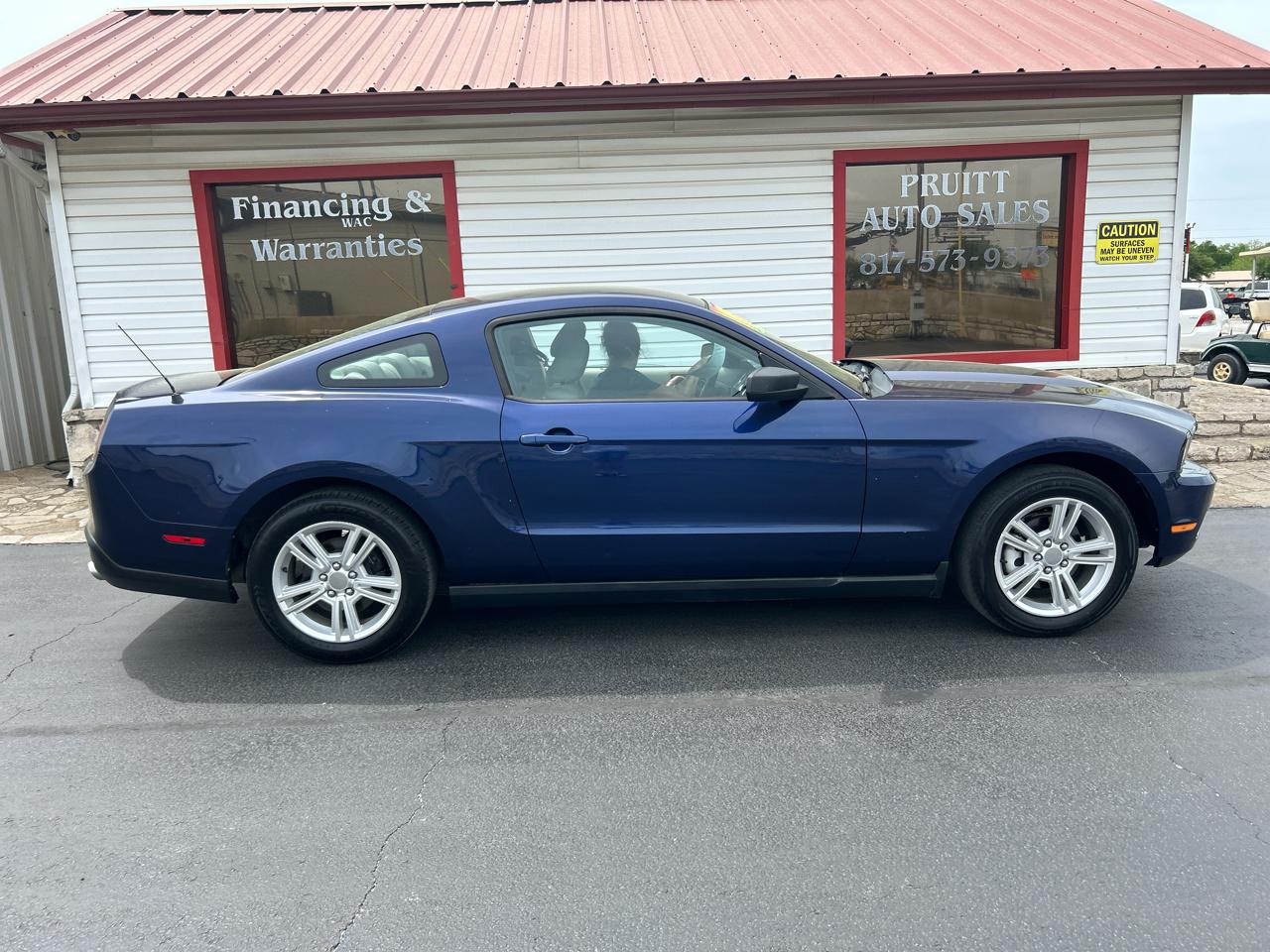 2010 Ford Mustang V6 Coupe