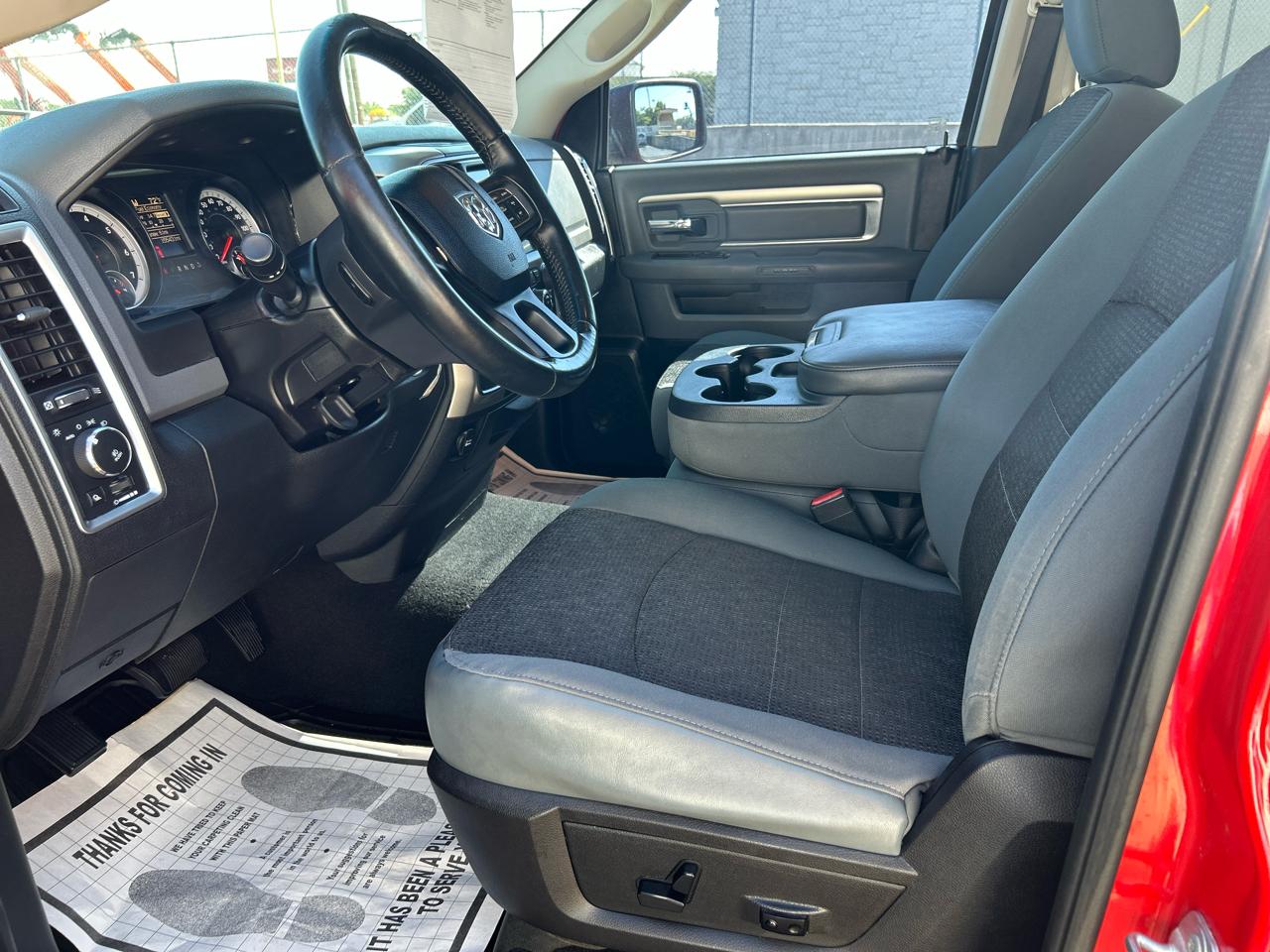 RAM 1500 SLT Quad Cab 2WD 2015