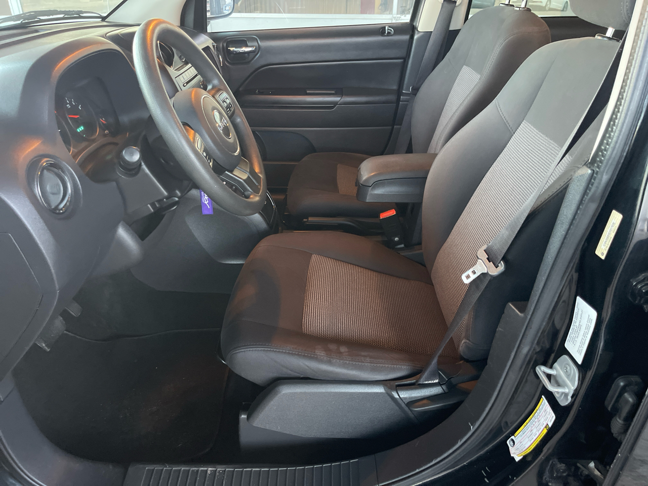 Jeep Compass 4WD 4dr Sport 2012