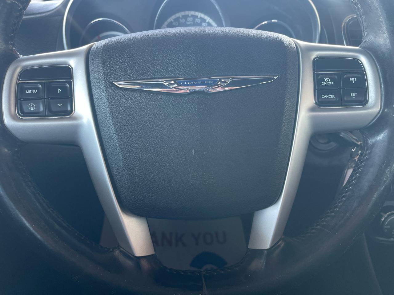 Chrysler 200 4dr Sdn Touring 2012