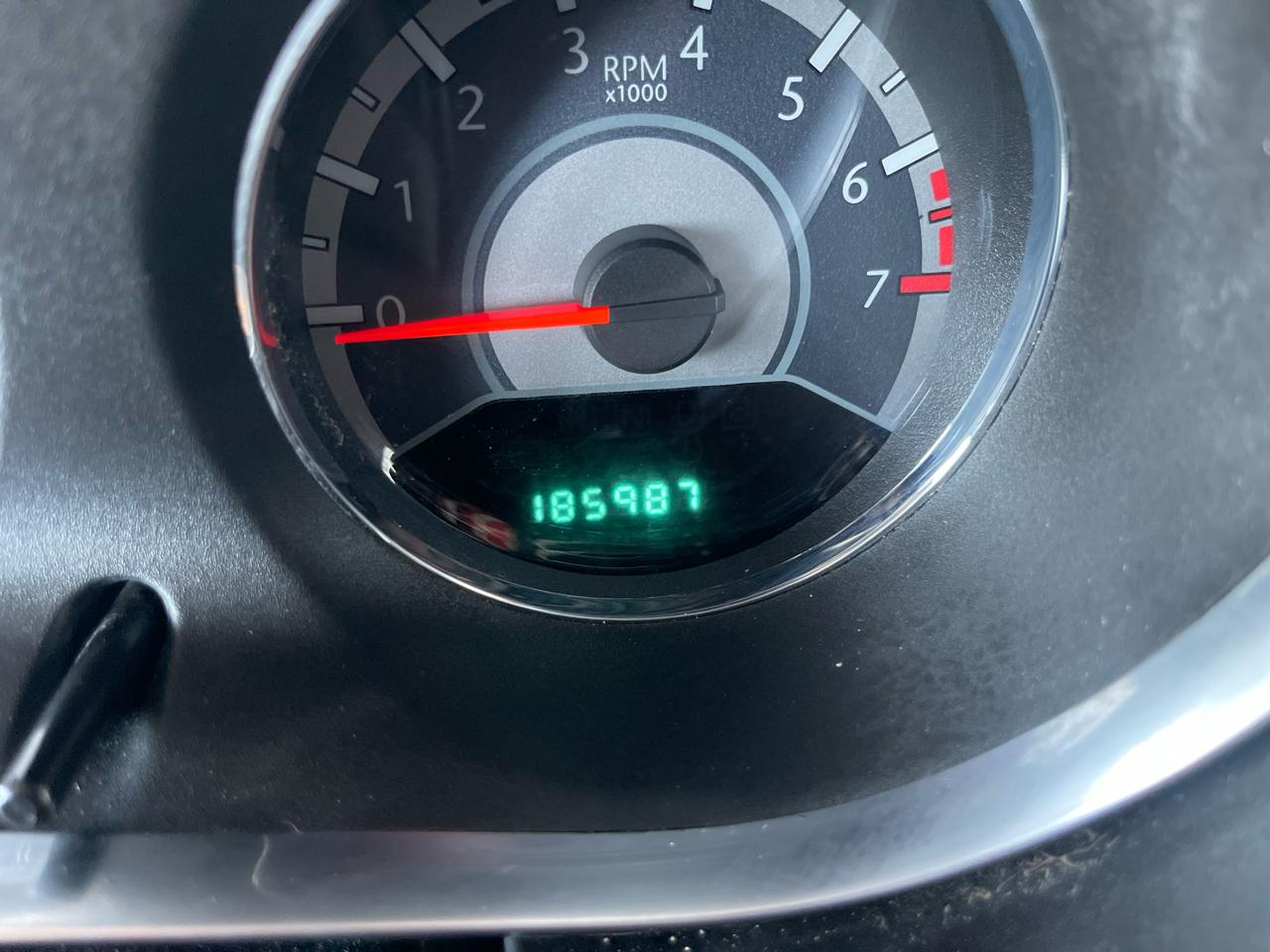 Chrysler 200 4dr Sdn Touring 2012