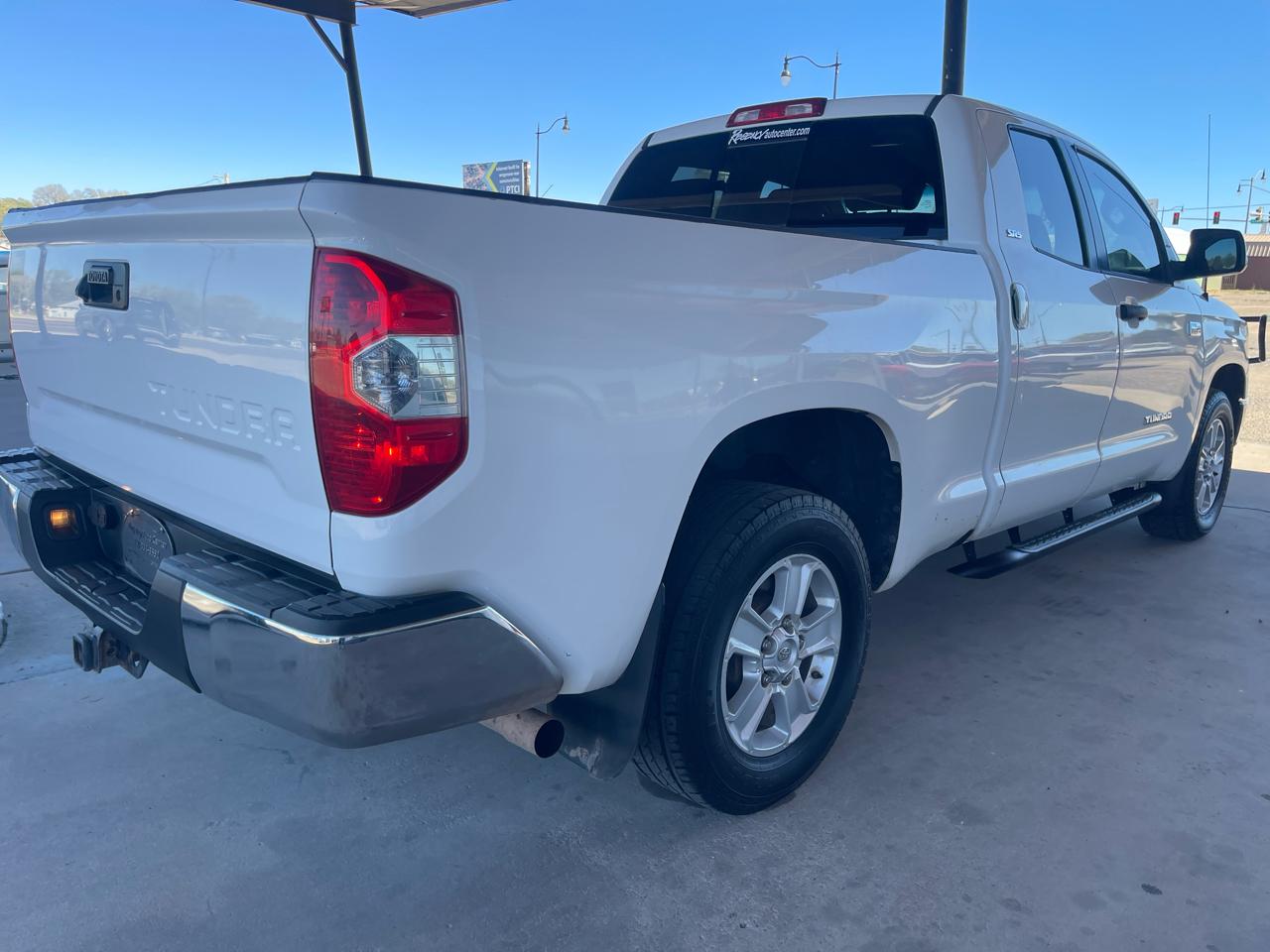 Toyota Tundra 4WD Double 145.7" 5.7L V8 SR5 (Natl 2014