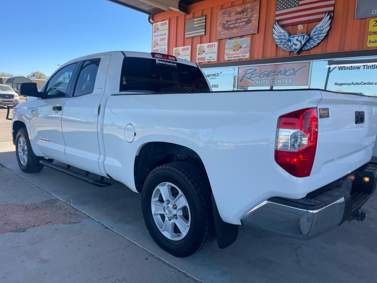 Toyota Tundra 4WD Double 145.7" 5.7L V8 SR5 (Natl 2014