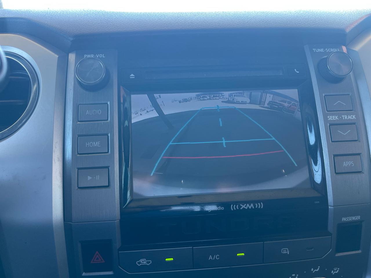 Toyota Tundra 4WD Double 145.7" 5.7L V8 SR5 (Natl 2014