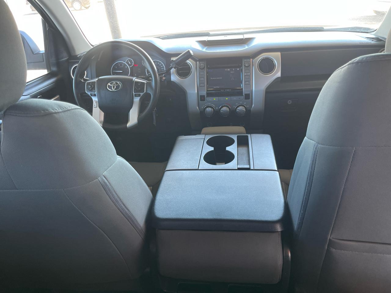 Toyota Tundra 4WD Double 145.7" 5.7L V8 SR5 (Natl 2014