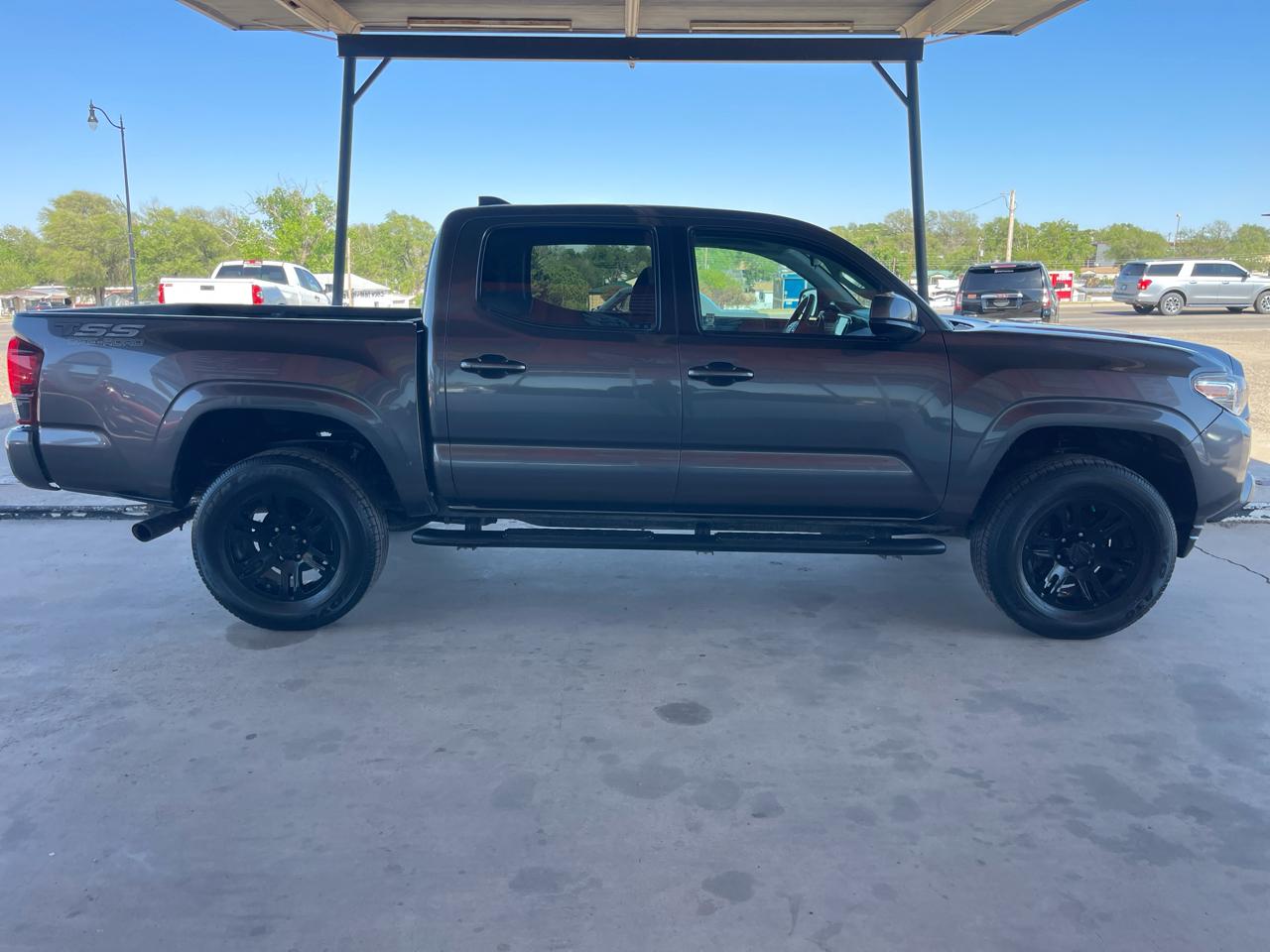 Toyota Tacoma 2WD SR Double Cab 5' Bed I4 AT (Natl) 2022