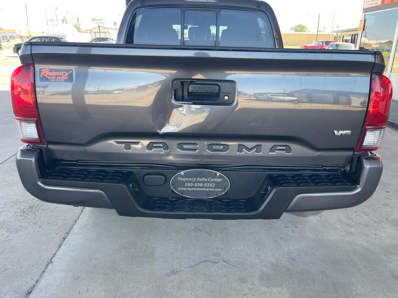 Toyota Tacoma 2WD SR Double Cab 5' Bed I4 AT (Natl) 2022