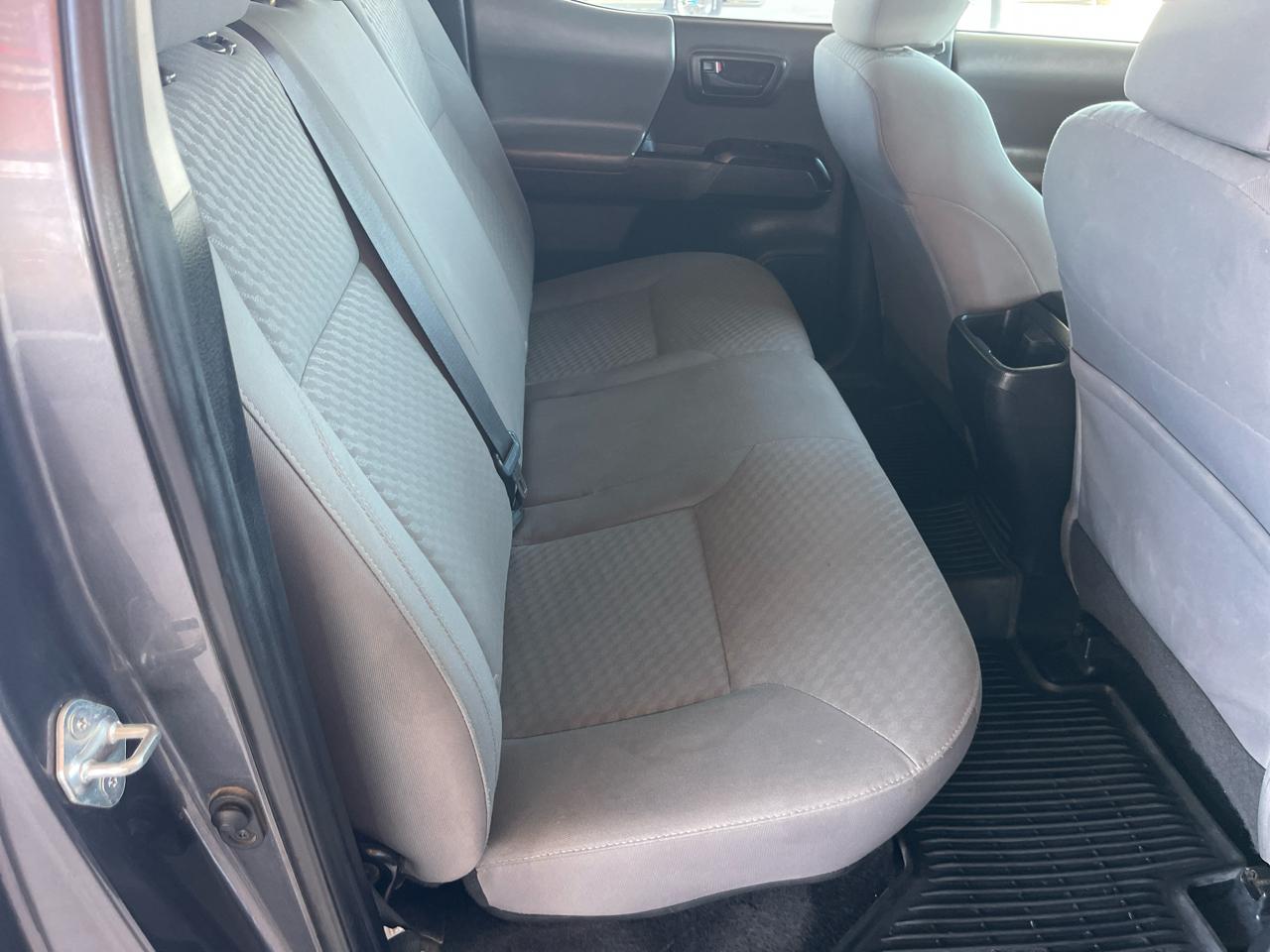 Toyota Tacoma 2WD SR Double Cab 5' Bed I4 AT (Natl) 2022