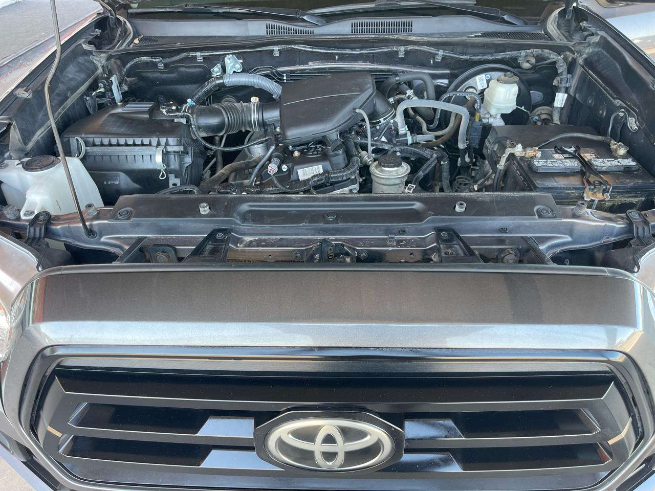 Toyota Tacoma 2WD SR Double Cab 5' Bed I4 AT (Natl) 2022