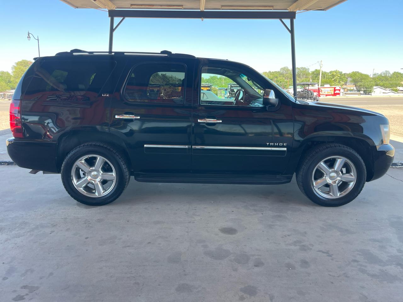 Chevrolet Tahoe 2WD 4dr 1500 LTZ 2011