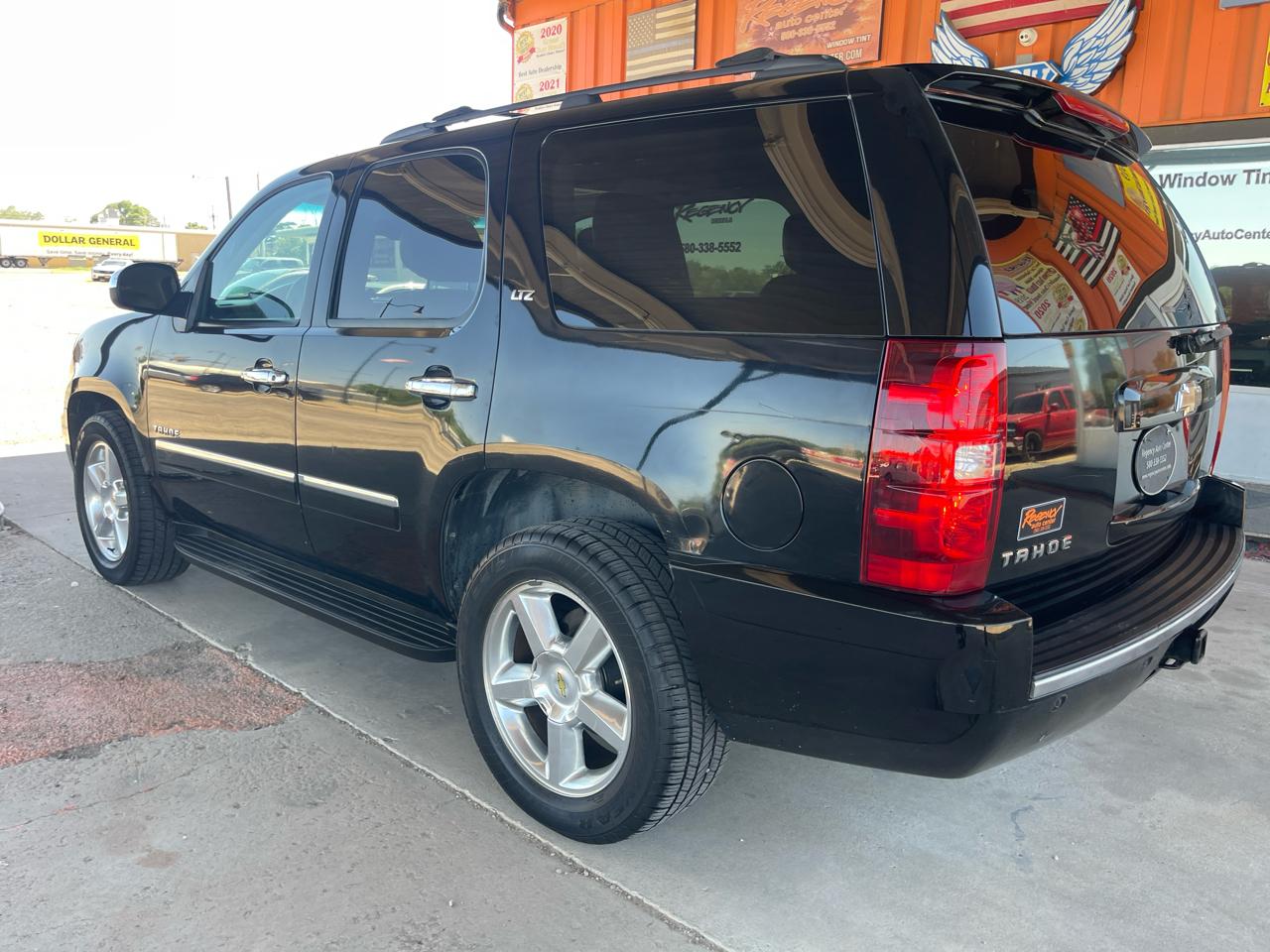 Chevrolet Tahoe 2WD 4dr 1500 LTZ 2011