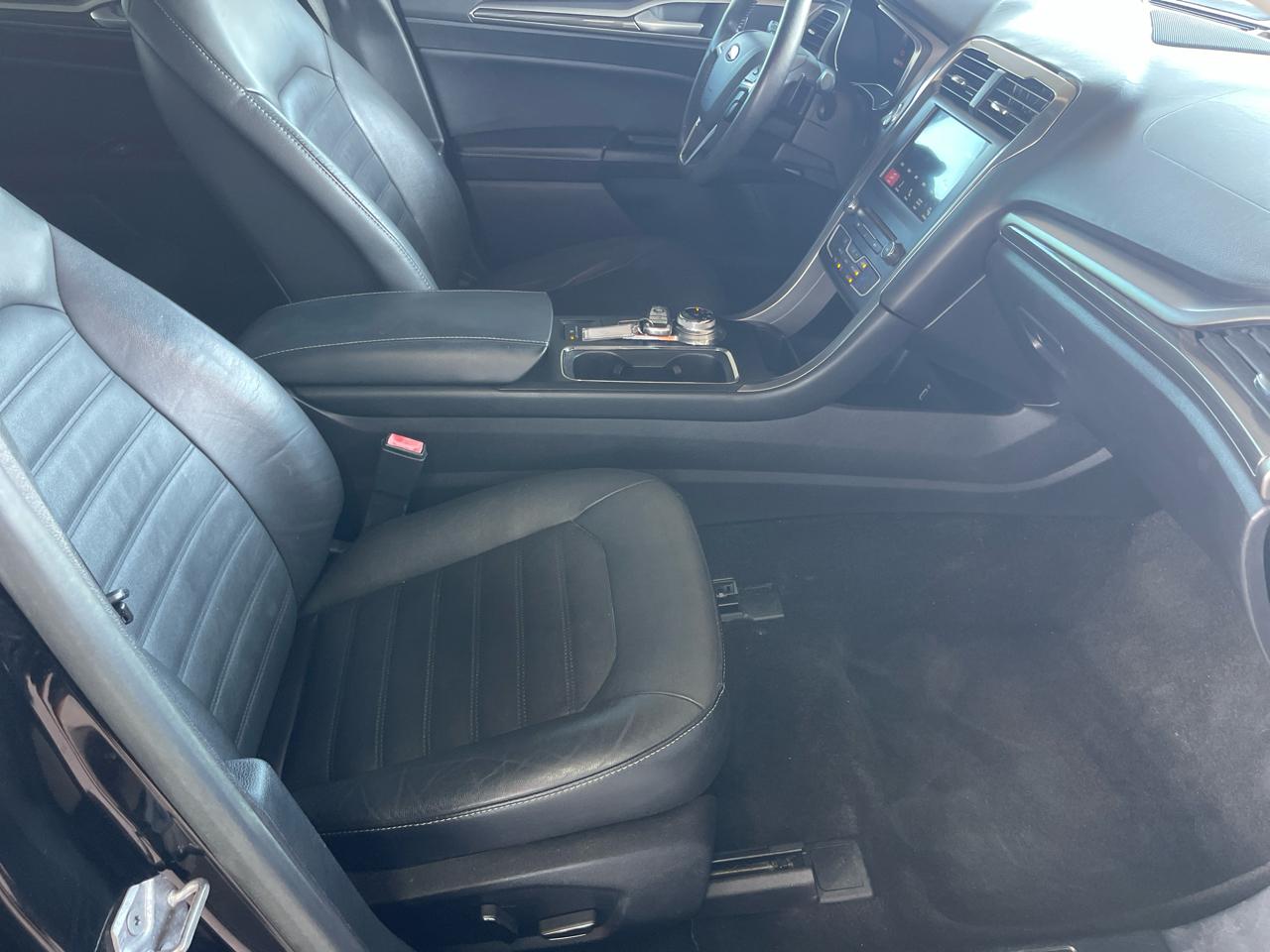 Ford Fusion SE FWD 2017