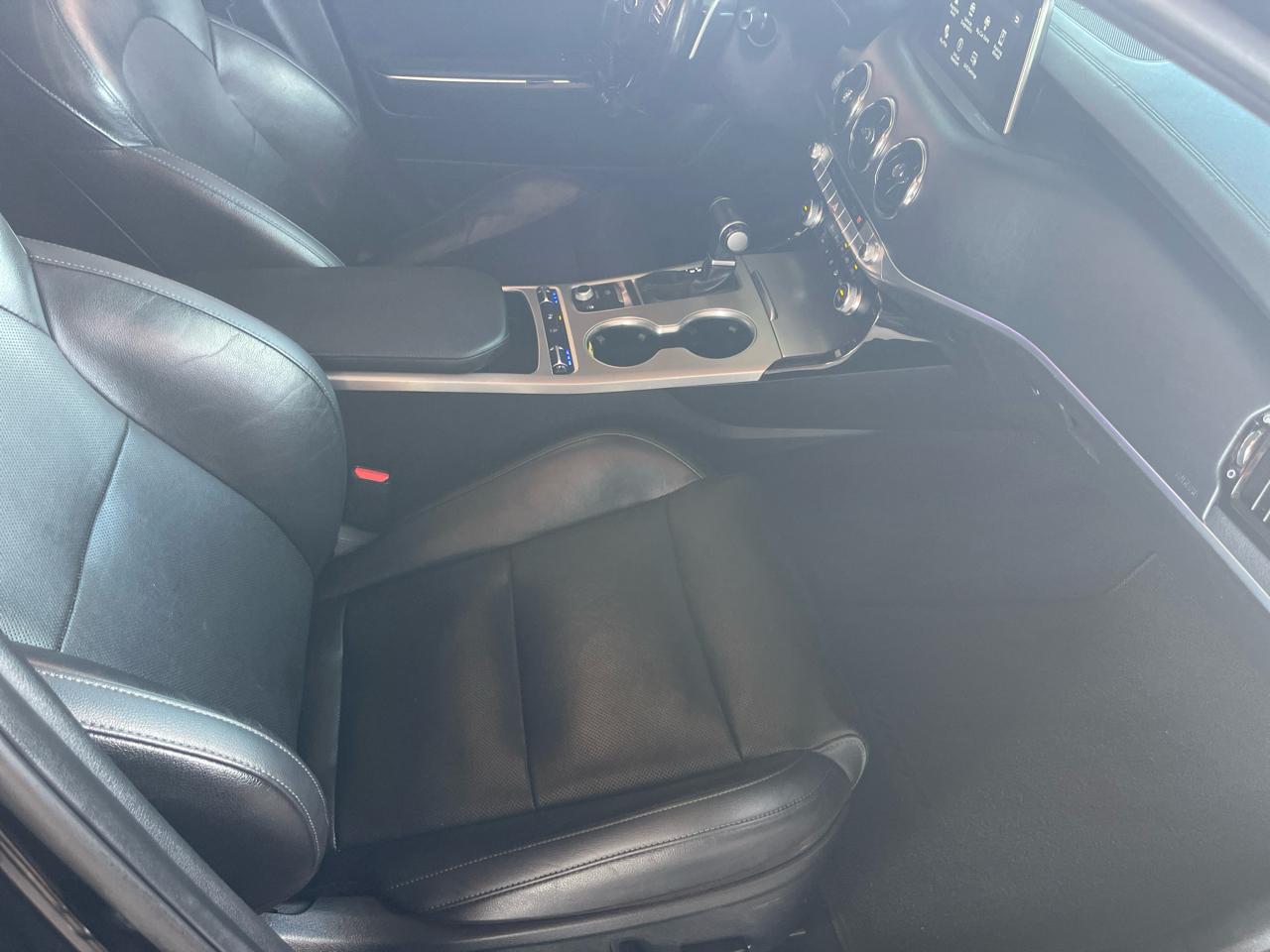 Kia Stinger GT1 RWD 2020