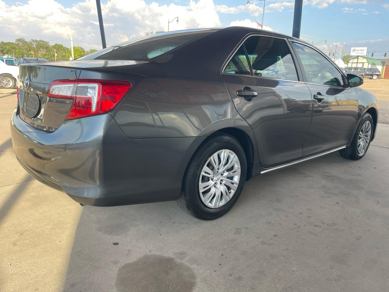 Toyota Camry 4dr Sdn I4 Auto SE Sport Limited Edition (Natl) 2012