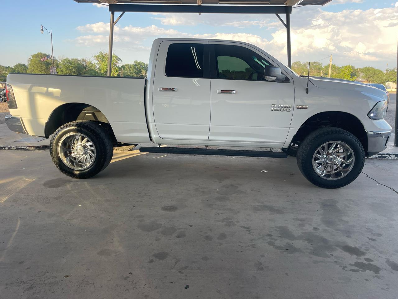 RAM 1500 Big Horn 4x2 Quad Cab 6'4" Box 2017