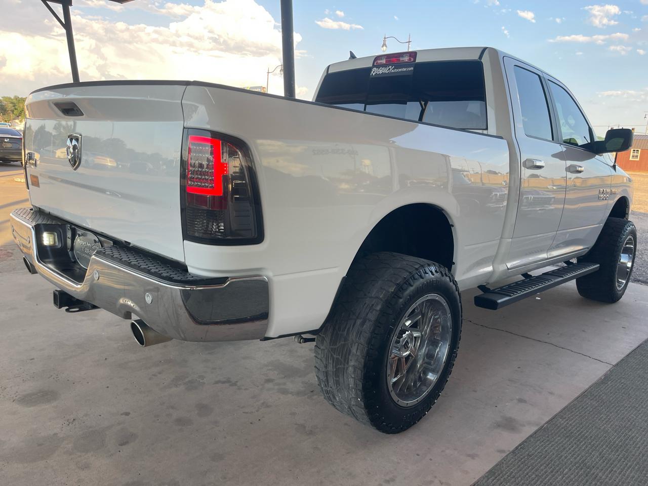 RAM 1500 Big Horn 4x2 Quad Cab 6'4" Box 2017