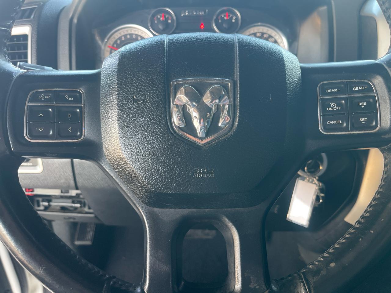 RAM 1500 Big Horn 4x2 Quad Cab 6'4" Box 2017
