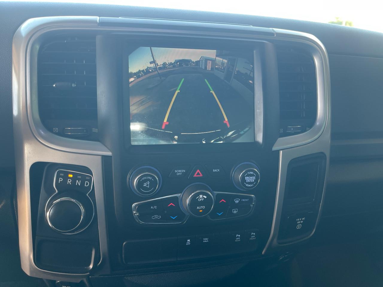RAM 1500 Big Horn 4x2 Quad Cab 6'4" Box 2017