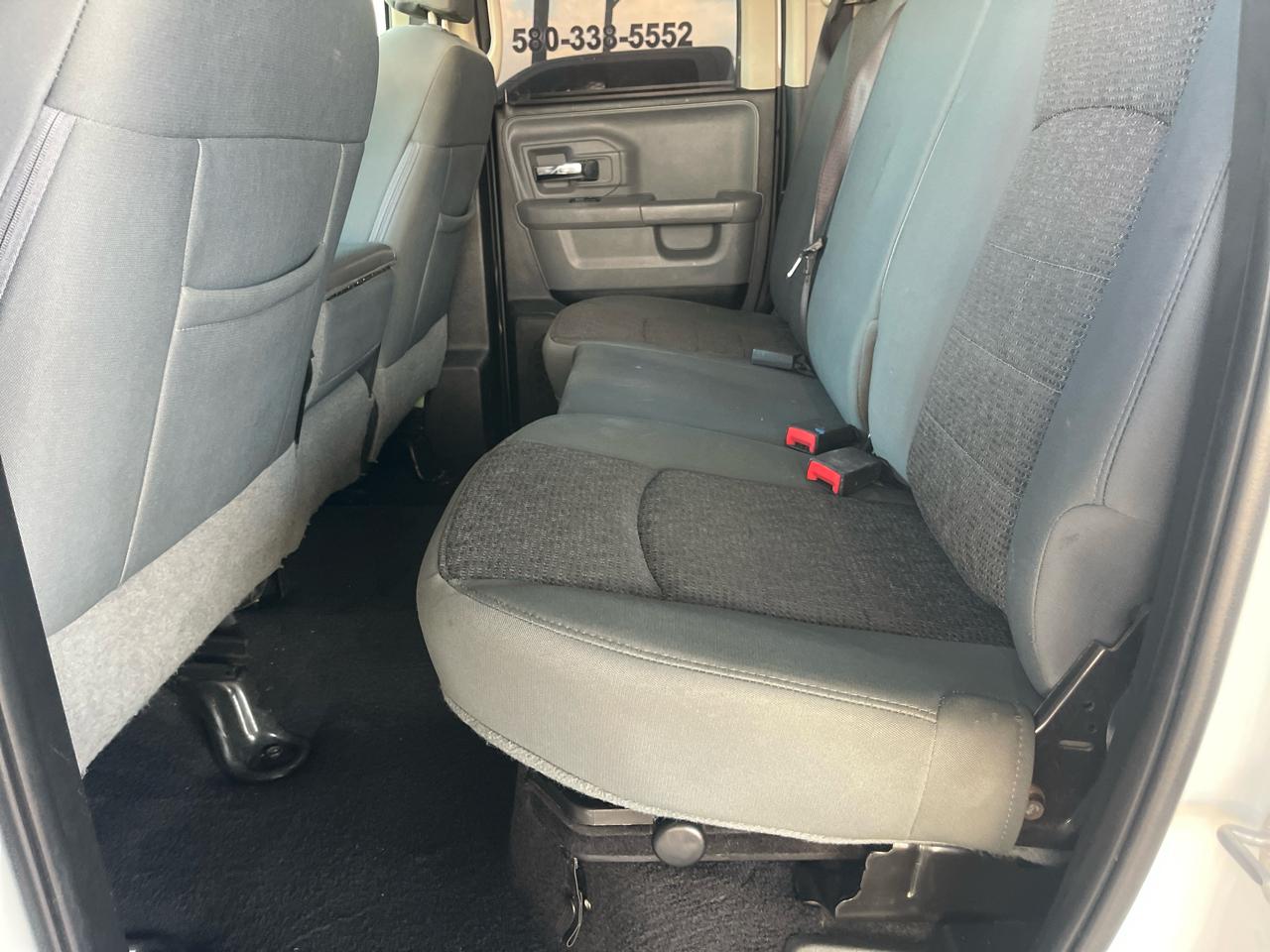 RAM 1500 Big Horn 4x2 Quad Cab 6'4" Box 2017