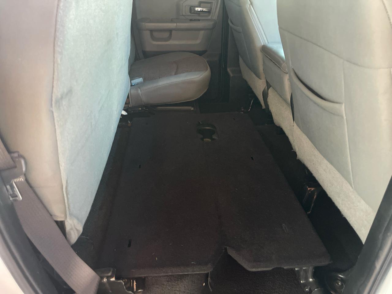 RAM 1500 Big Horn 4x2 Quad Cab 6'4" Box 2017