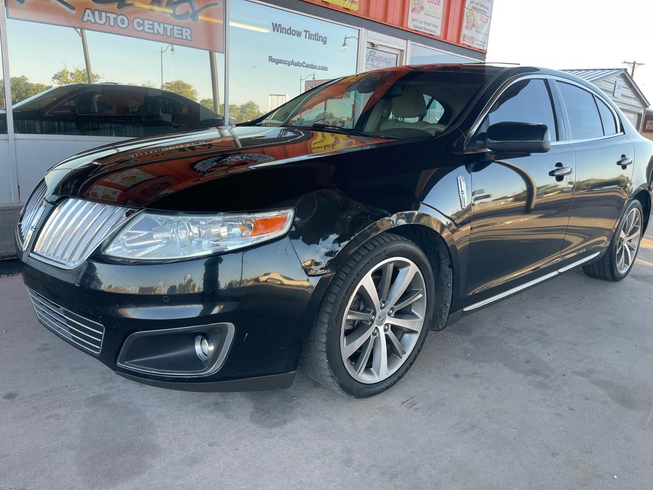 Lincoln MKS 4dr Sdn 3.7L AWD 2010