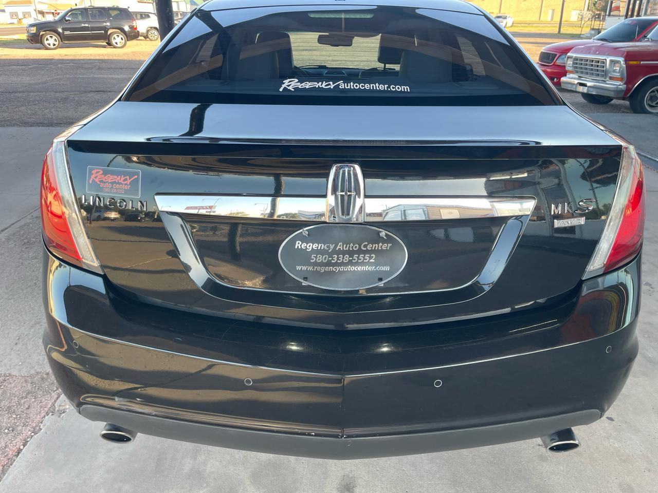 Lincoln MKS 4dr Sdn 3.7L AWD 2010