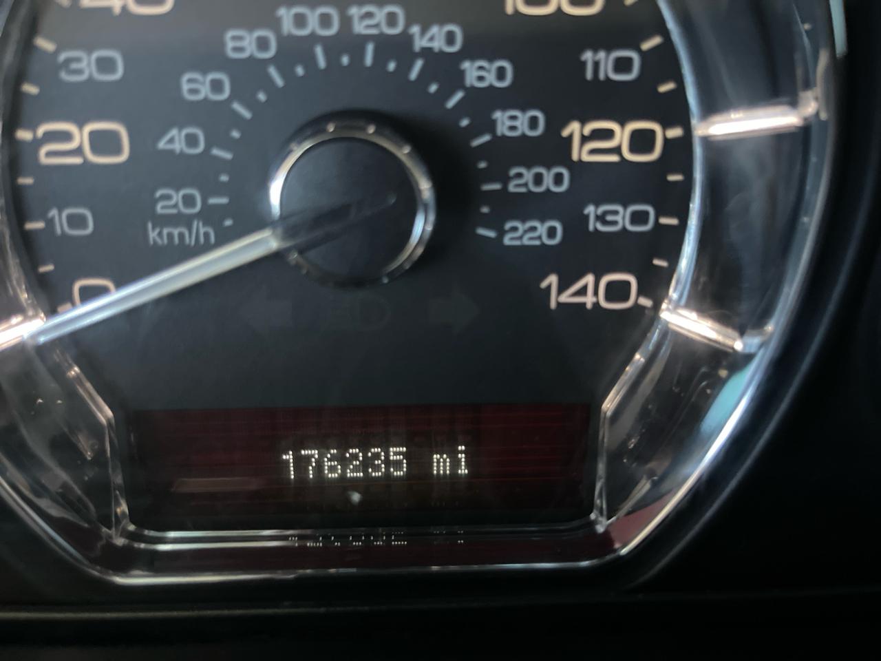 Lincoln MKS 4dr Sdn 3.7L AWD 2010